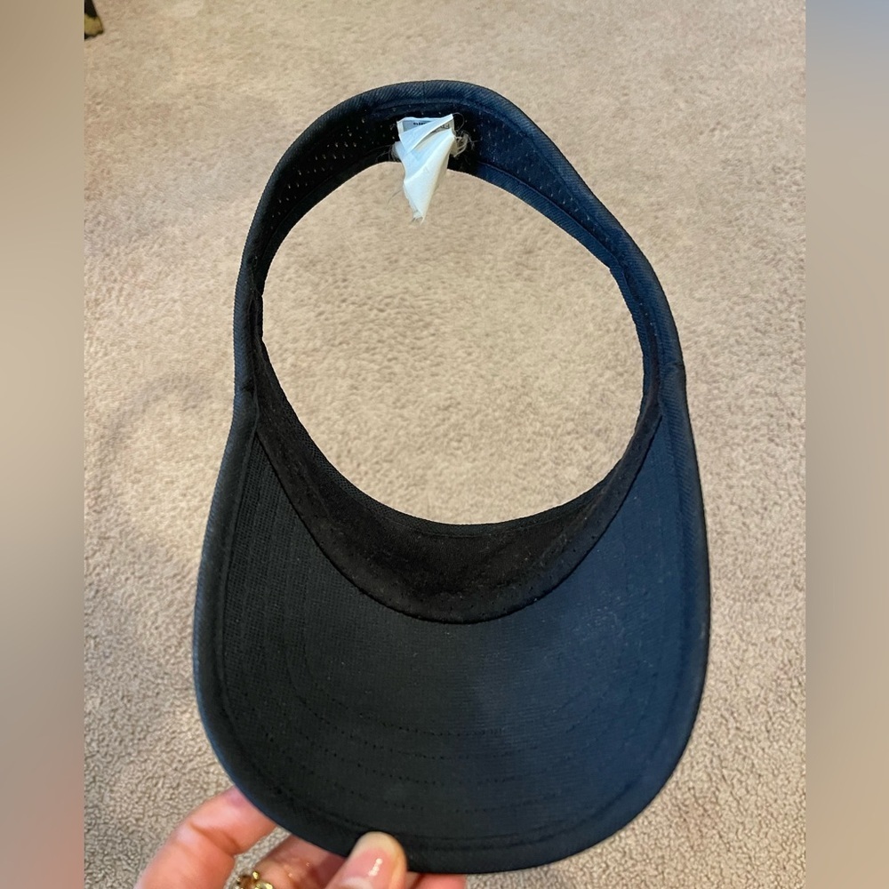 Northface Off-White Everyday Performance Visor On… - image 6